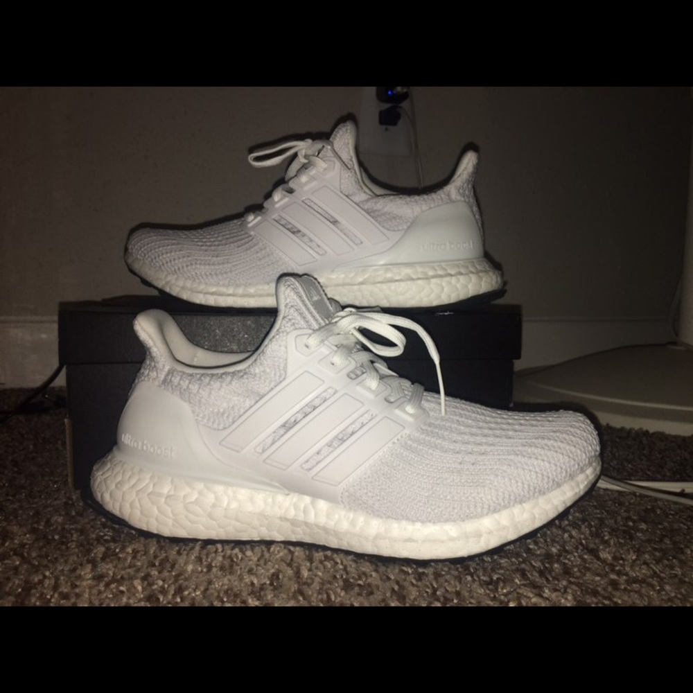 Adidas Women’s Ultraboost 4.0 DNA Running Shoes